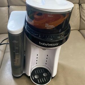 Baby Brezza formula pro color White